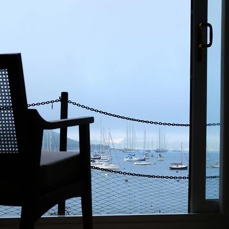 Spectacular Waterfront Views With Parking At 'Mariners Mirror' Apartment Falmouth Exterior photo