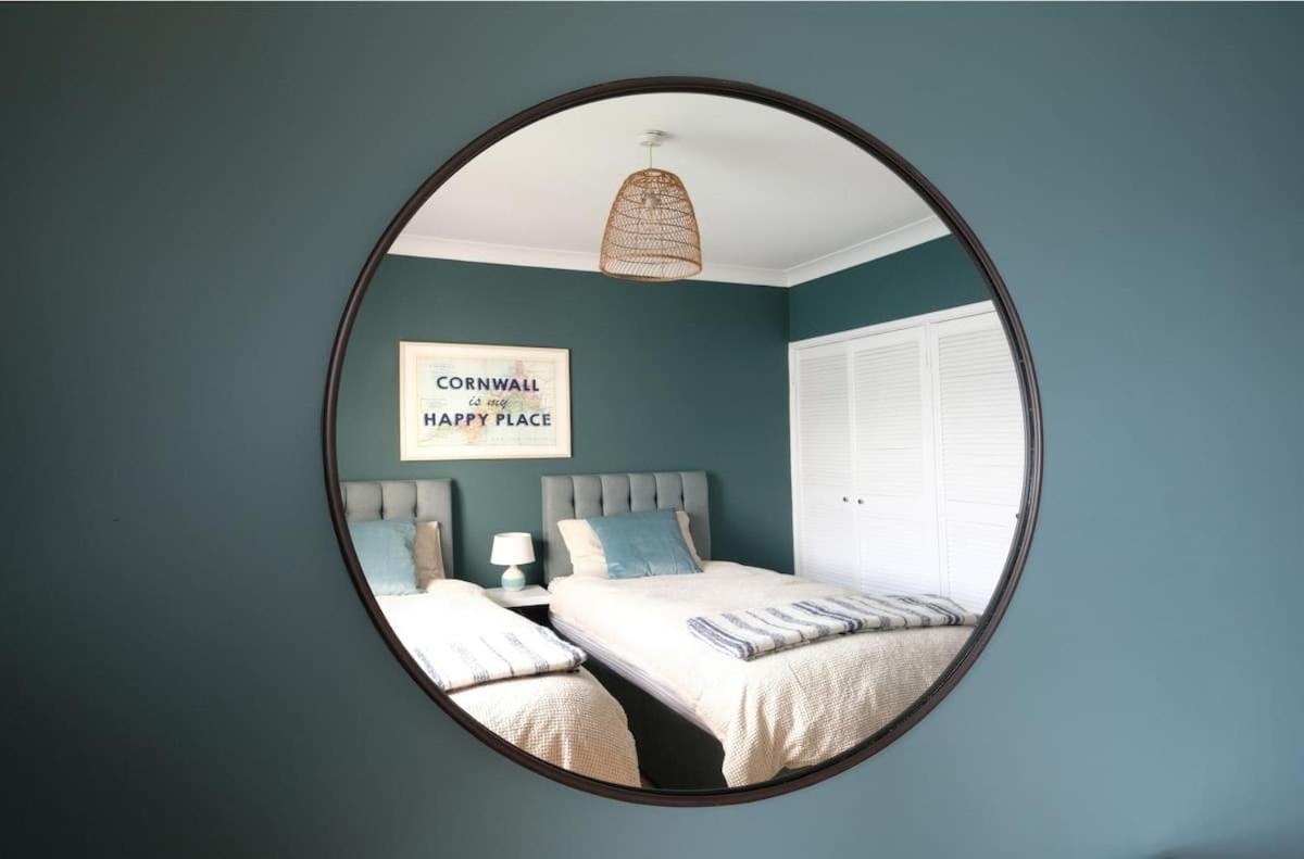 Spectacular Waterfront Views With Parking At 'Mariners Mirror' Apartment Falmouth Exterior photo